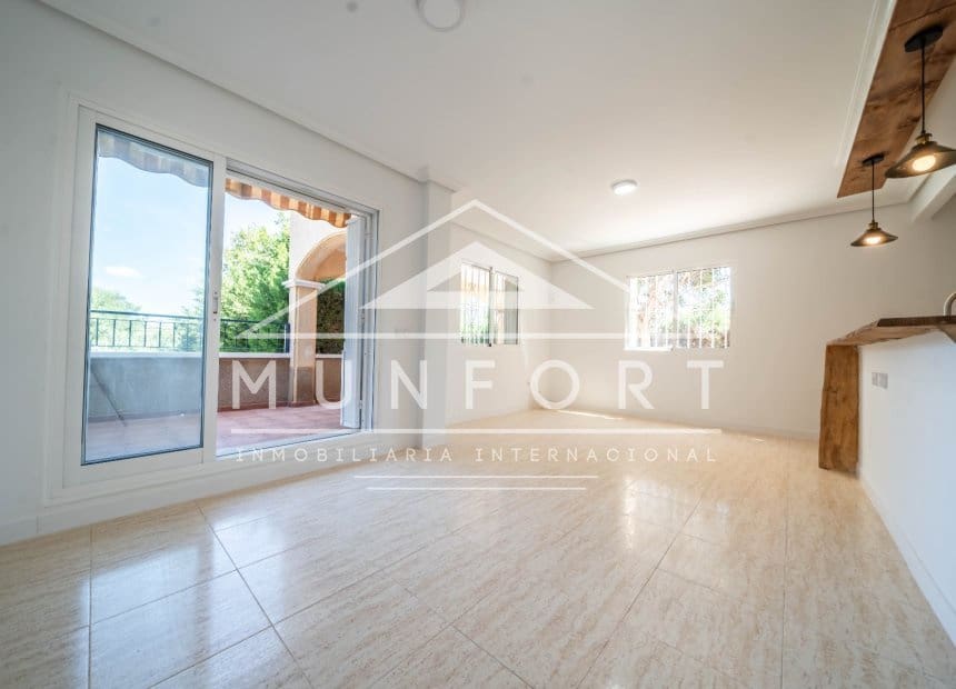 2 soverom Hus til salgs i Pilar de la Horadada med svømmebasseng - € 329 900 (Ref: 9850745)