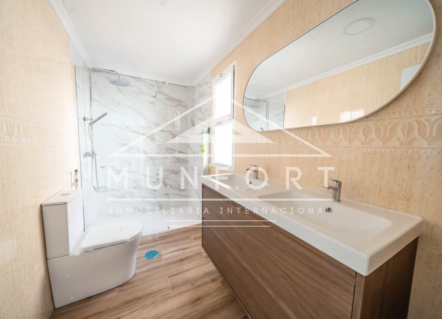 2 soverom Hus til salgs i Pilar de la Horadada med svømmebasseng - € 329 900 (Ref: 9850745)