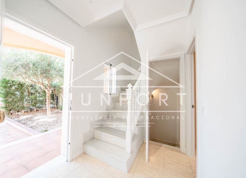 2 soverom Hus til salgs i Pilar de la Horadada med svømmebasseng - € 329 900 (Ref: 9850745)