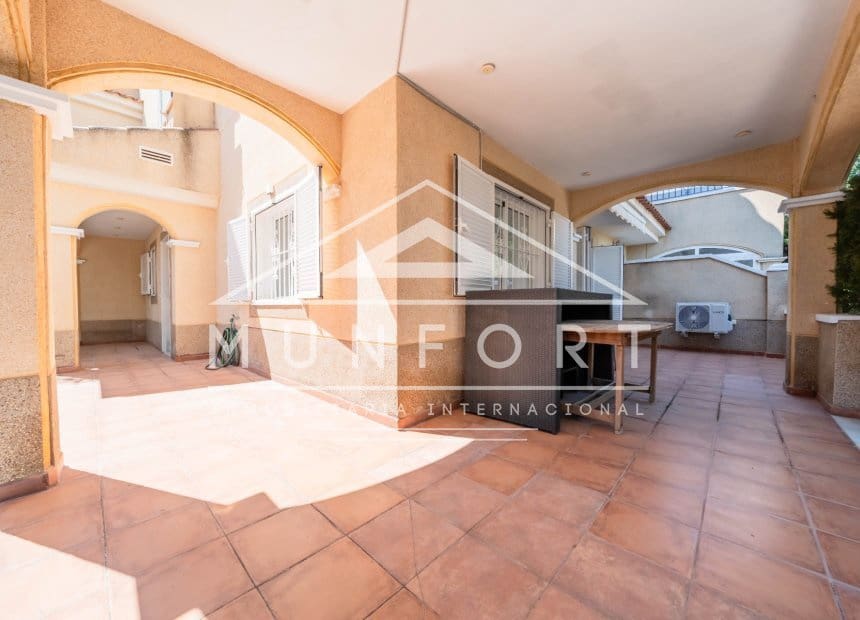 2 soverom Hus til salgs i Pilar de la Horadada med svømmebasseng - € 329 900 (Ref: 9850745)
