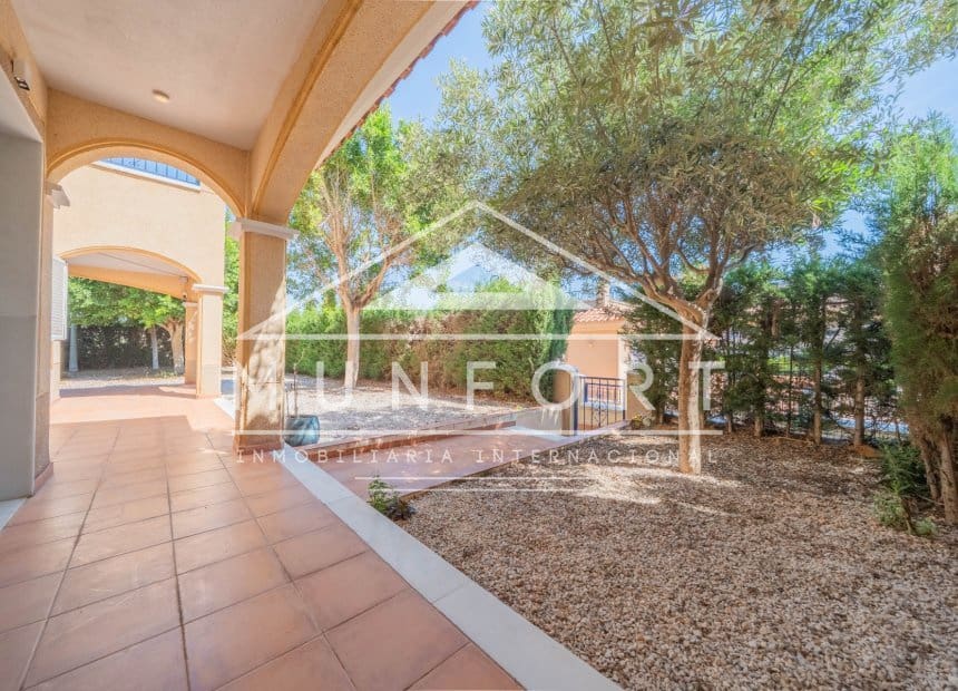 2 soverom Hus til salgs i Pilar de la Horadada med svømmebasseng - € 329 900 (Ref: 9850745)