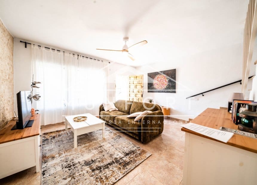 2 bedroom Beach Apartment for holiday rental in Los Urrutias - € 850 (Ref: 9854523)