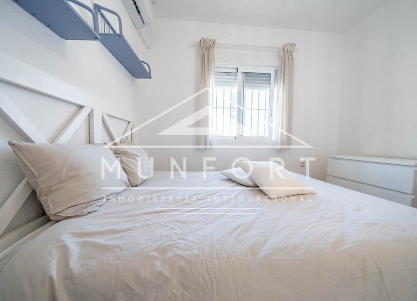 2 bedroom Beach Apartment for holiday rental in Los Urrutias - € 850 (Ref: 9854523)