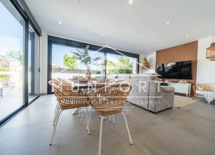 3 soveværelse Villa til salg i Santiago de la Ribera med swimmingpool - € 679.900 (Ref: 9854628)