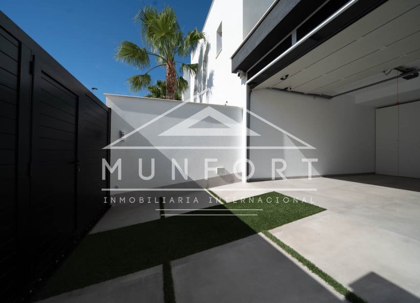 3 soveværelse Villa til salg i Santiago de la Ribera med swimmingpool - € 679.900 (Ref: 9854628)