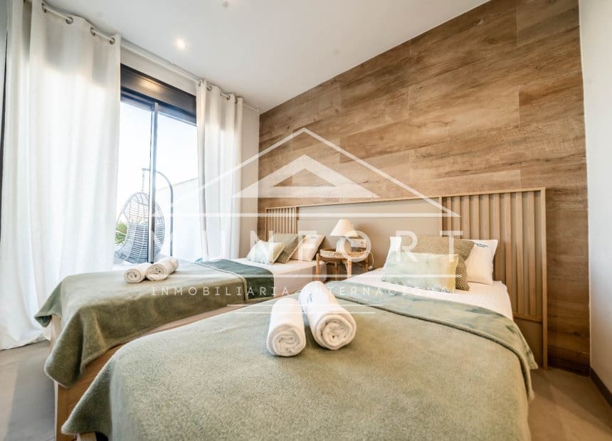 3 soveværelse Villa til salg i Santiago de la Ribera med swimmingpool - € 679.900 (Ref: 9854628)
