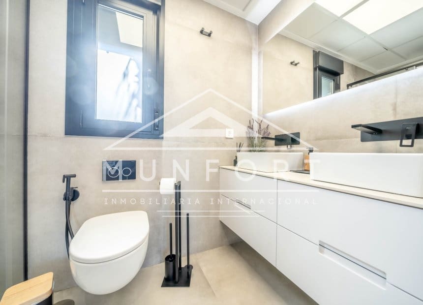 3 soveværelse Villa til salg i Santiago de la Ribera med swimmingpool - € 679.900 (Ref: 9854628)