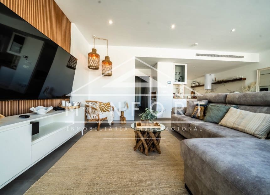 3 soveværelse Villa til salg i Santiago de la Ribera med swimmingpool - € 679.900 (Ref: 9854628)