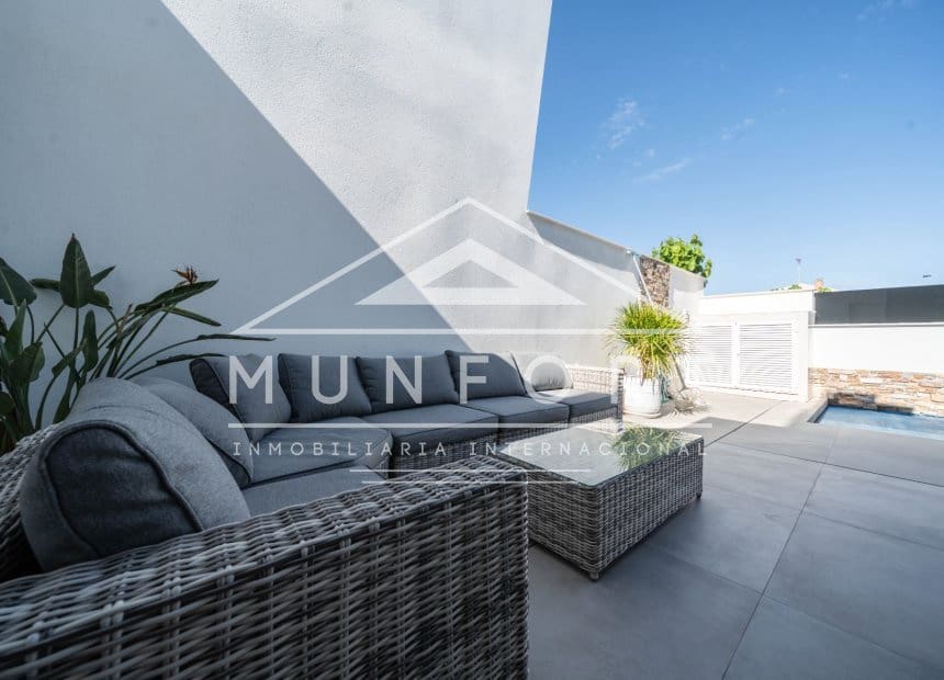 3 soveværelse Villa til salg i Santiago de la Ribera med swimmingpool - € 679.900 (Ref: 9854628)
