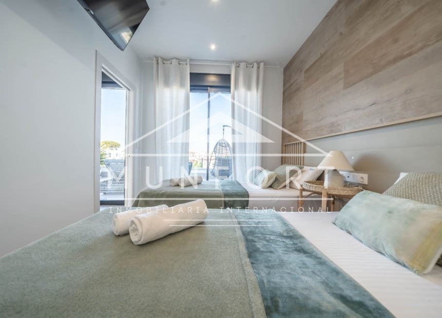 3 soveværelse Villa til salg i Santiago de la Ribera med swimmingpool - € 679.900 (Ref: 9854628)