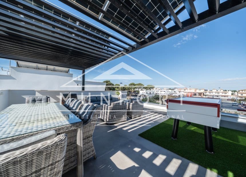 3 soveværelse Villa til salg i Santiago de la Ribera med swimmingpool - € 679.900 (Ref: 9854628)