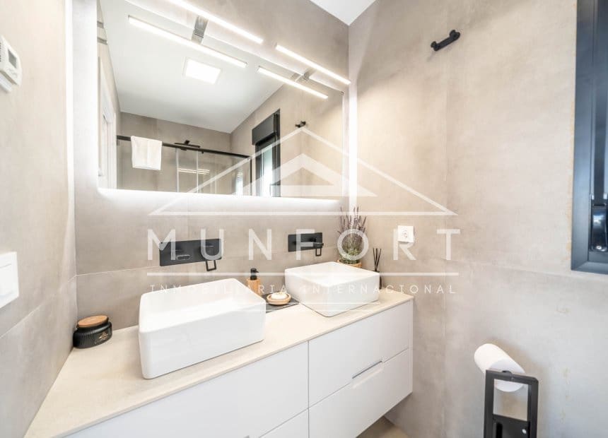 3 soveværelse Villa til salg i Santiago de la Ribera med swimmingpool - € 679.900 (Ref: 9854628)