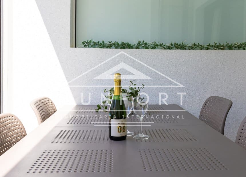 2 camera da letto Bungalow in vendita in Lo Pagan con piscina - 239.000 € (Rif: 9858878)