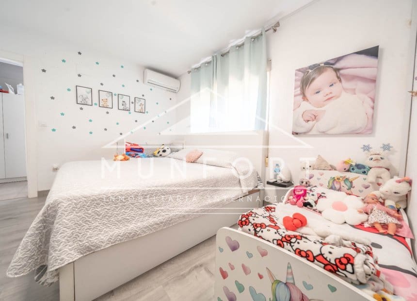 6 sovrum Kommersiell till salu i Pilar de la Horadada - 375 000 € (Ref: 9860674)