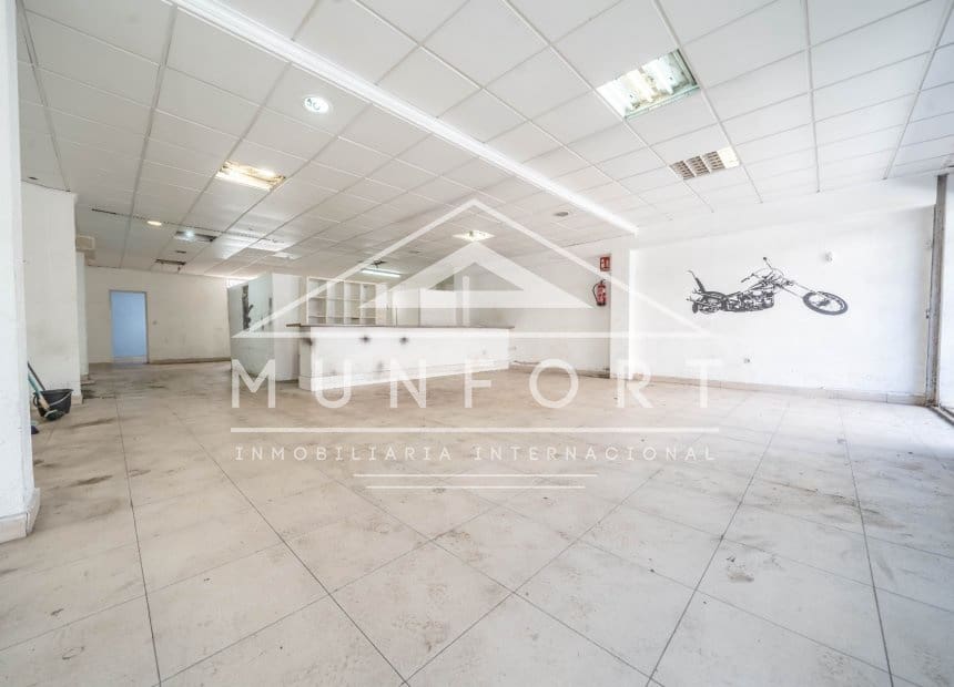 6 sovrum Kommersiell till salu i Pilar de la Horadada - 375 000 € (Ref: 9860674)