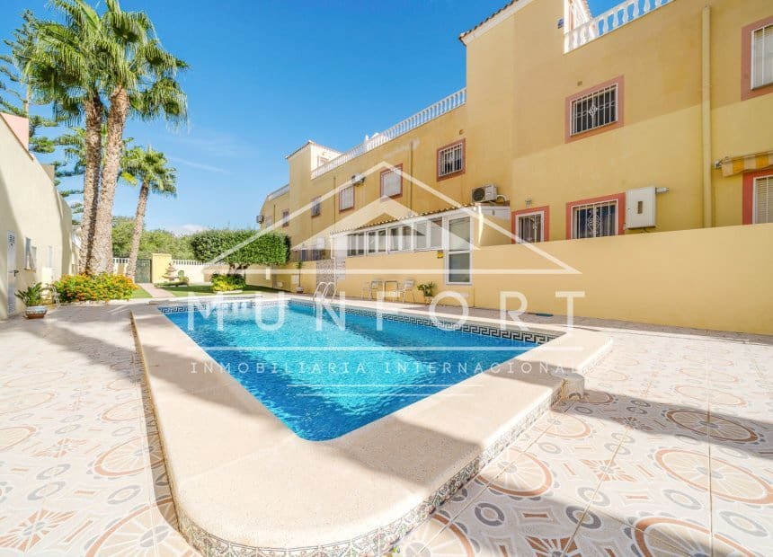 2 bedroom Bungalow for sale in Villamartin with pool - € 189,000 (Ref: 9861352)