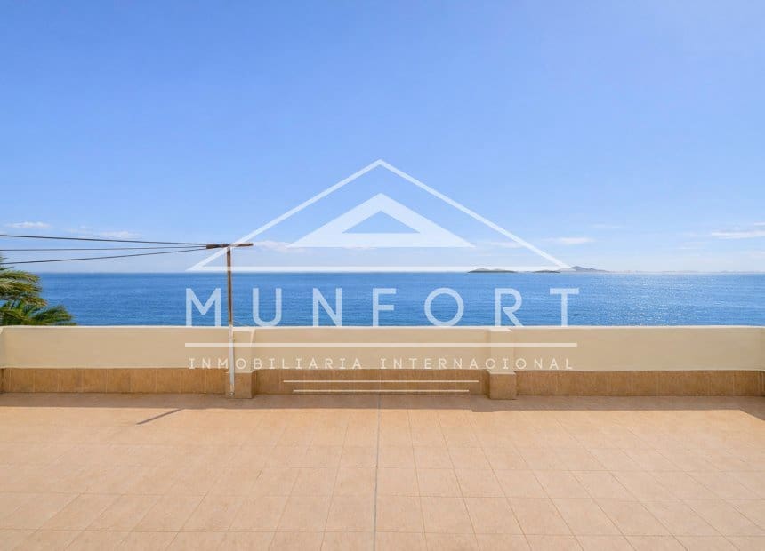 2 bedroom Apartment for sale in Los Urrutias - € 145,000 (Ref: 9866158)