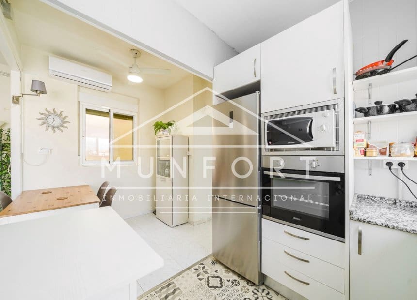 2 bedroom Apartment for sale in Los Urrutias - € 145,000 (Ref: 9866158)