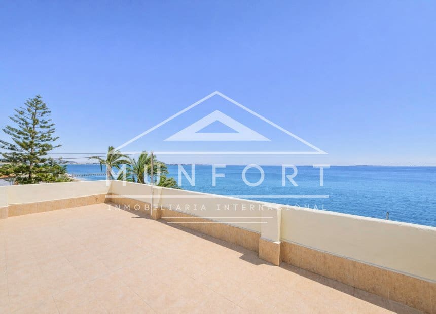 2 bedroom Apartment for sale in Los Urrutias - € 145,000 (Ref: 9866158)