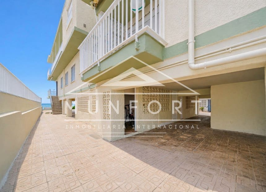 2 bedroom Apartment for sale in Los Urrutias - € 145,000 (Ref: 9866158)