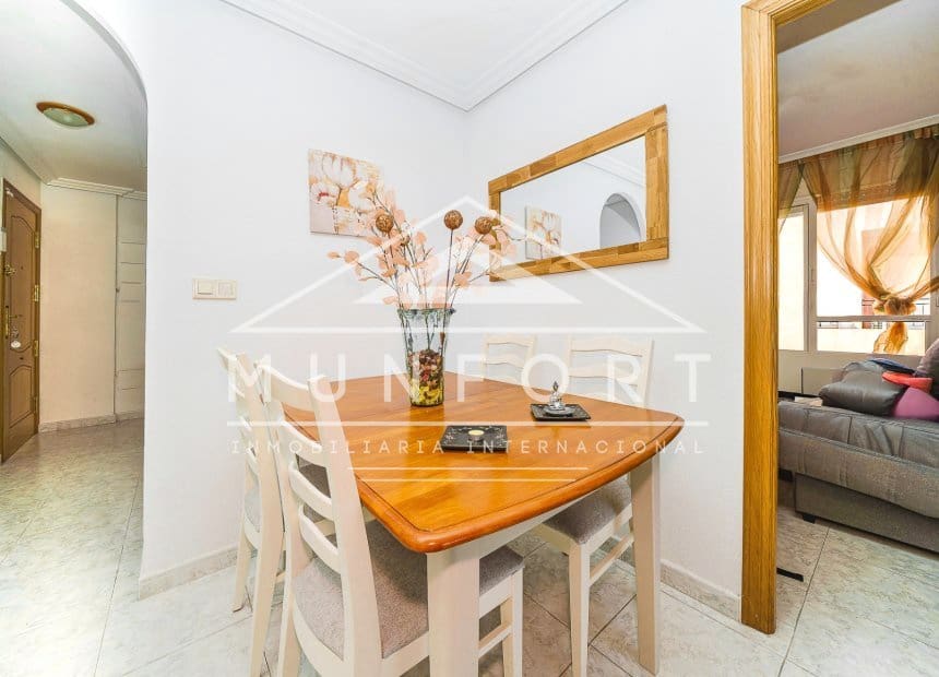 2 soveværelse Lejlighed til salg i Torrevieja med swimmingpool - € 155.000 (Ref: 9879761)