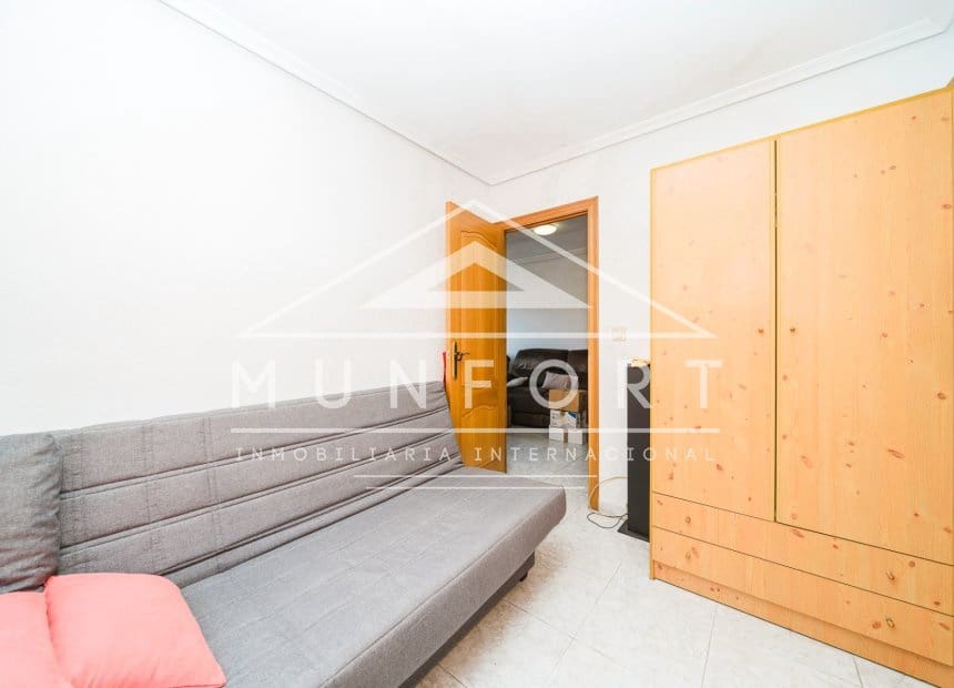 2 soveværelse Lejlighed til salg i Torrevieja med swimmingpool - € 155.000 (Ref: 9879761)