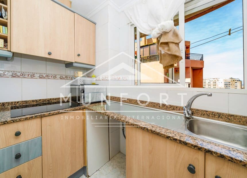 2 soveværelse Lejlighed til salg i Torrevieja med swimmingpool - € 155.000 (Ref: 9879761)