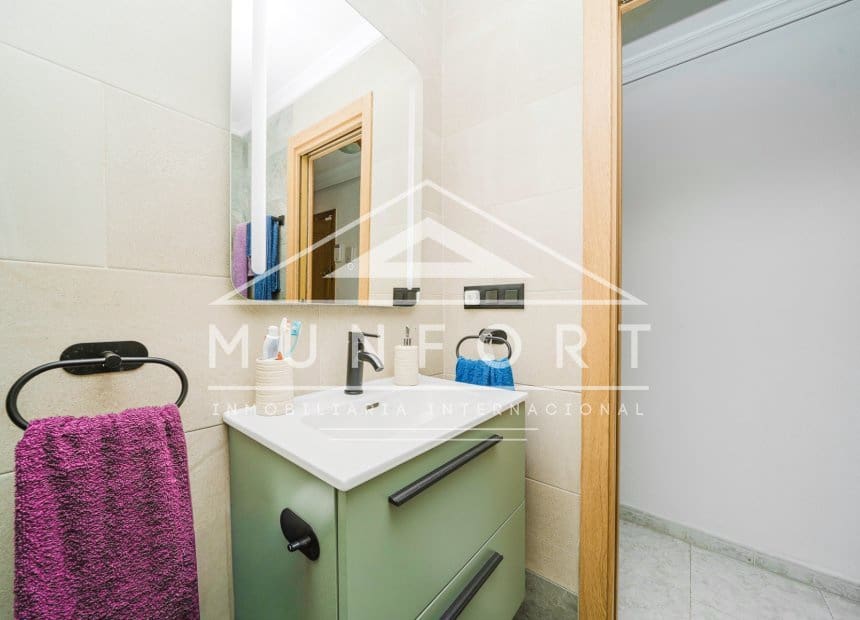 2 soveværelse Lejlighed til salg i Torrevieja med swimmingpool - € 155.000 (Ref: 9879761)