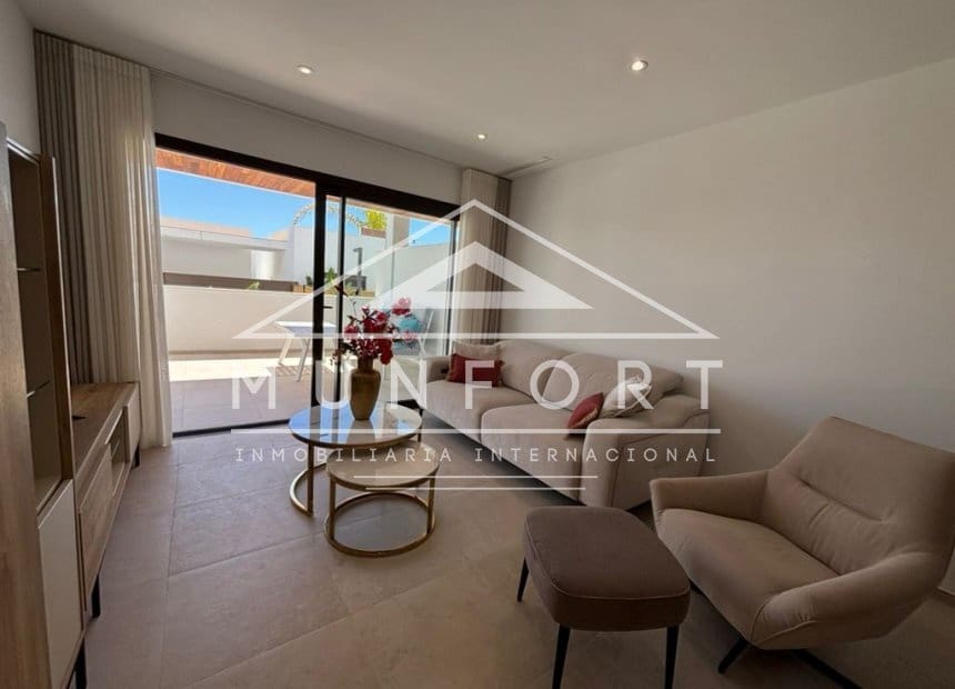 Apartamento de 2 habitaciones en Los Alcázares en venta con piscina - 260.000 € (Ref: 9882627)
