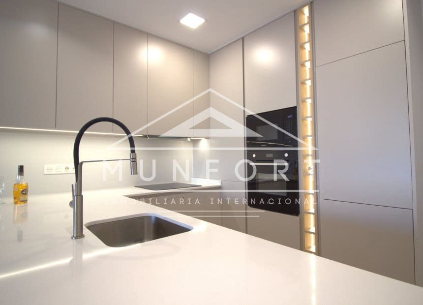 Apartamento de 2 habitaciones en Los Alcázares en venta con piscina - 260.000 € (Ref: 9882627)