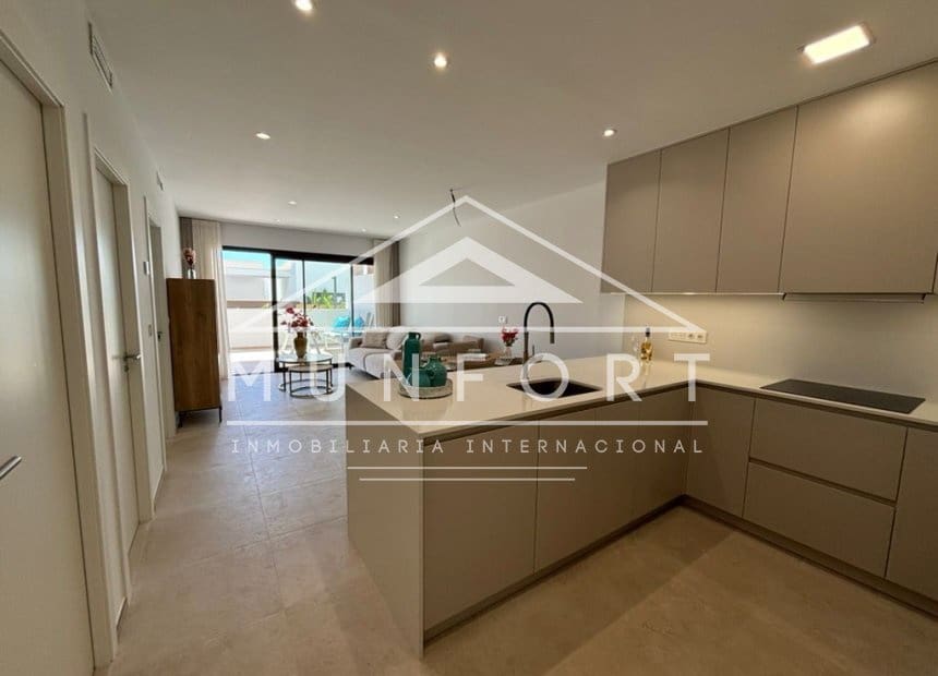 Apartamento de 2 habitaciones en Los Alcázares en venta con piscina - 260.000 € (Ref: 9882627)