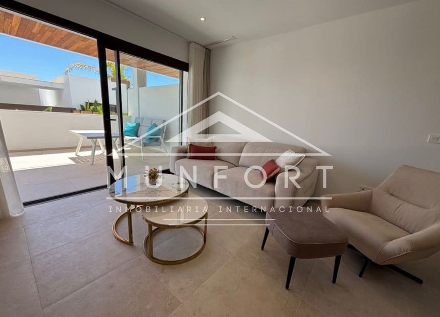Apartamento de 2 habitaciones en Los Alcázares en venta con piscina - 260.000 € (Ref: 9882627)