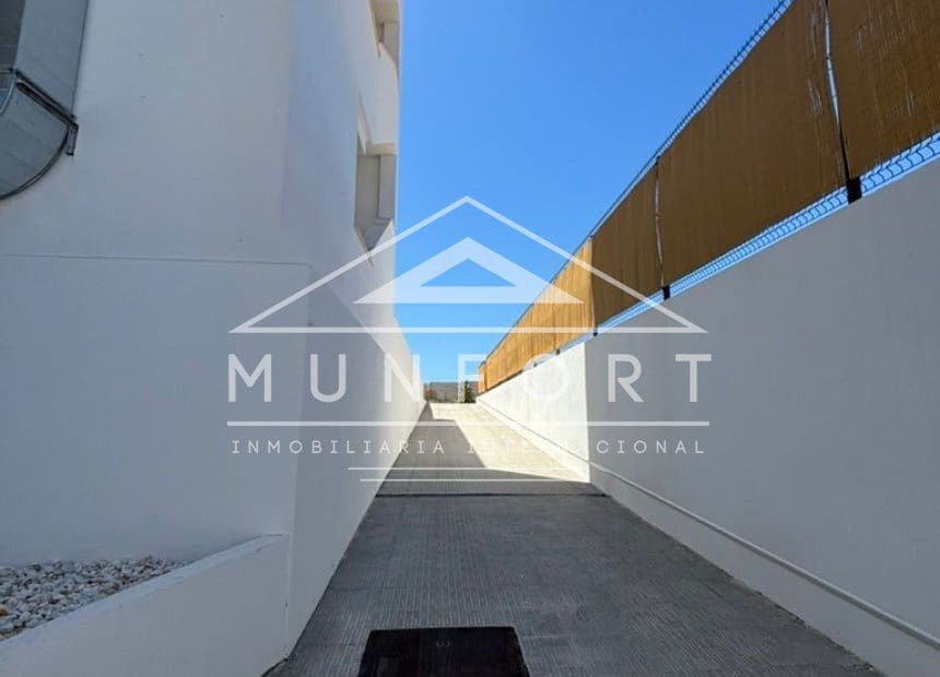 Apartamento de 2 habitaciones en Los Alcázares en venta con piscina - 260.000 € (Ref: 9882627)