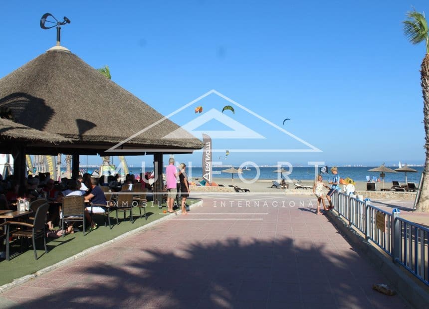Apartamento de 2 habitaciones en Los Alcázares en venta con piscina - 260.000 € (Ref: 9882627)