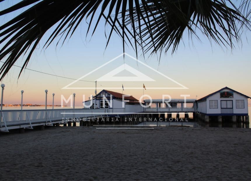 Apartamento de 2 habitaciones en Los Alcázares en venta con piscina - 260.000 € (Ref: 9882627)