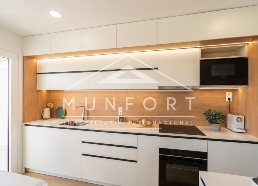 3 soveværelse Semi-Rækkehus til salg i La Nucia med swimmingpool - € 469.000 (Ref: 9883695)