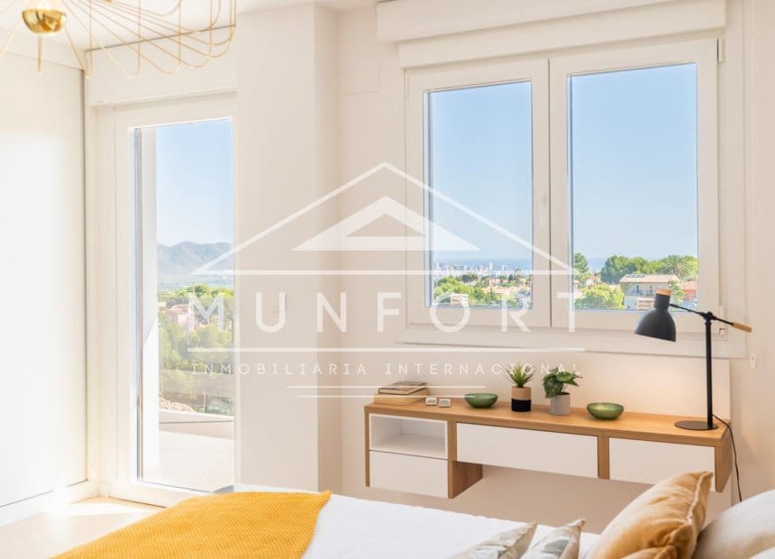 3 soveværelse Semi-Rækkehus til salg i La Nucia med swimmingpool - € 469.000 (Ref: 9883695)