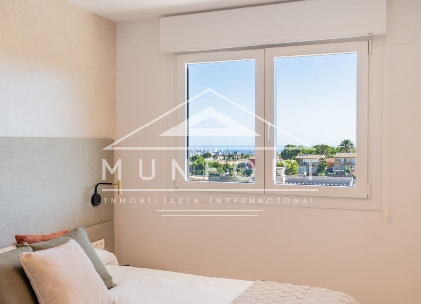 3 soveværelse Semi-Rækkehus til salg i La Nucia med swimmingpool - € 469.000 (Ref: 9883695)