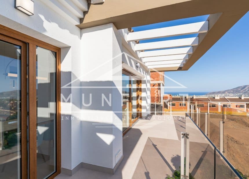 3 soveværelse Semi-Rækkehus til salg i La Nucia med swimmingpool - € 469.000 (Ref: 9883695)