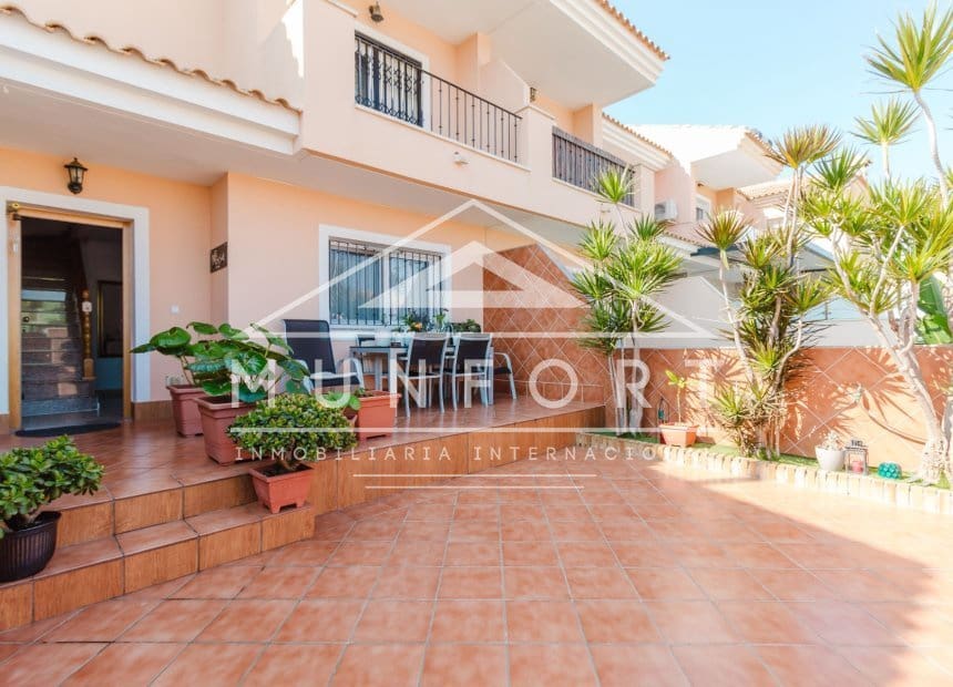 3 bedroom Terraced Villa for sale in Los Alcazares - € 275,000 (Ref: 9889451)