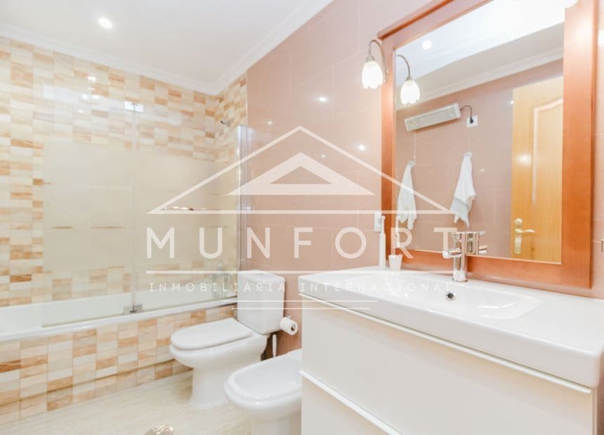 3 bedroom Terraced Villa for sale in Los Alcazares - € 275,000 (Ref: 9889451)
