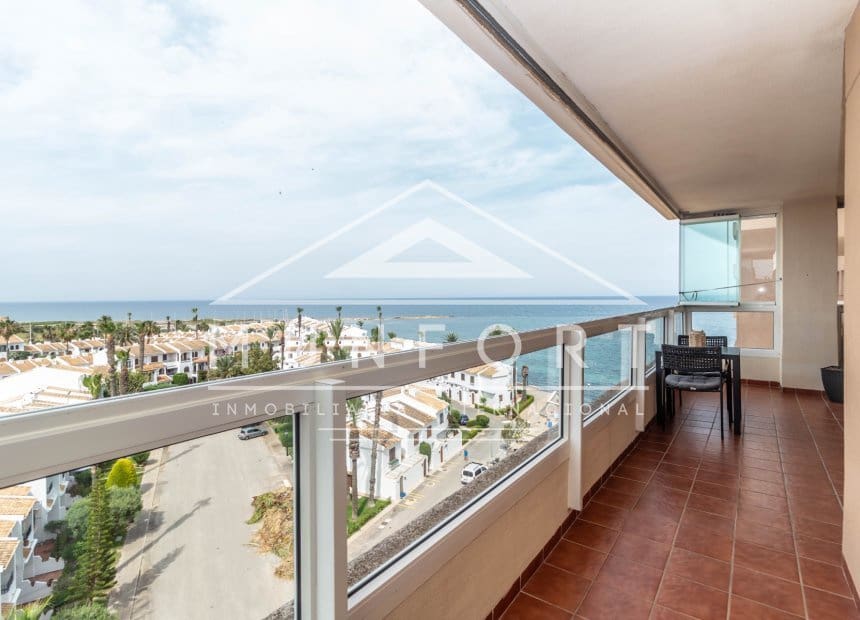 2 soverom Leilighet til salgs i La Manga del Mar Menor med svømmebasseng - € 239 000 (Ref: 9889536)
