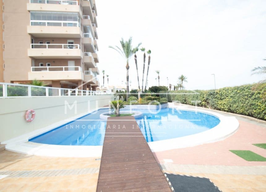 2 soverom Leilighet til salgs i La Manga del Mar Menor med svømmebasseng - € 239 000 (Ref: 9889536)
