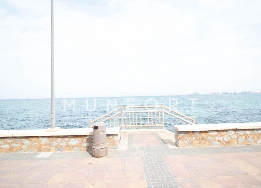 2 soverom Leilighet til salgs i La Manga del Mar Menor med svømmebasseng - € 239 000 (Ref: 9889536)