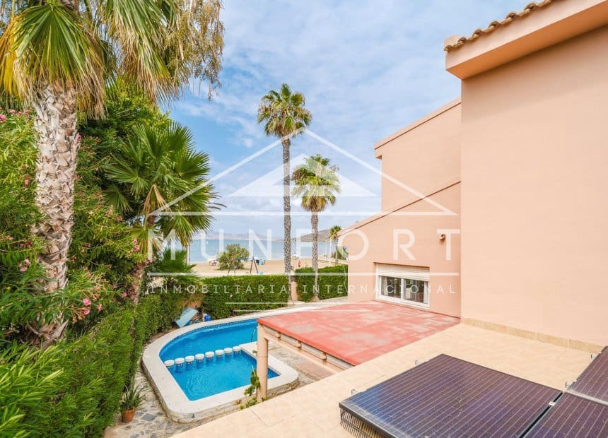 10 soveværelse Villa til salg i La Manga del Mar Menor med swimmingpool - € 1.325.000 (Ref: 9891057)