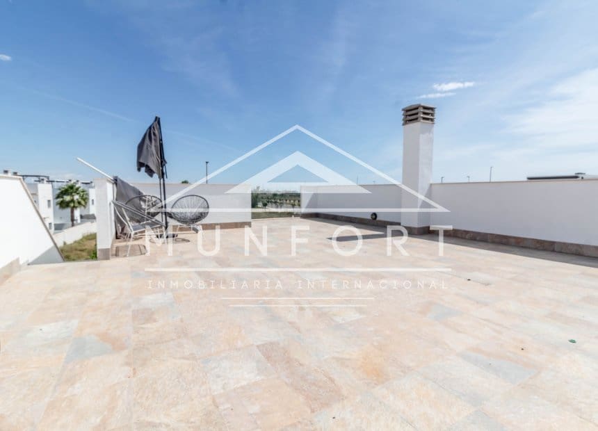2 soverom Bungalow til salgs i Pilar de la Horadada med svømmebasseng - € 295 000 (Ref: 9891059)