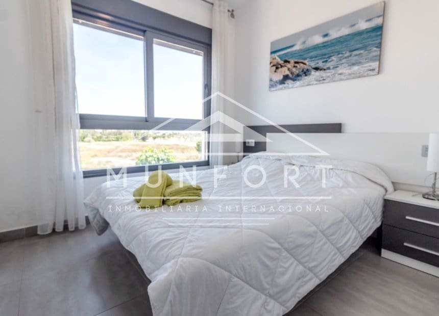2 soverom Bungalow til salgs i Pilar de la Horadada med svømmebasseng - € 295 000 (Ref: 9891059)