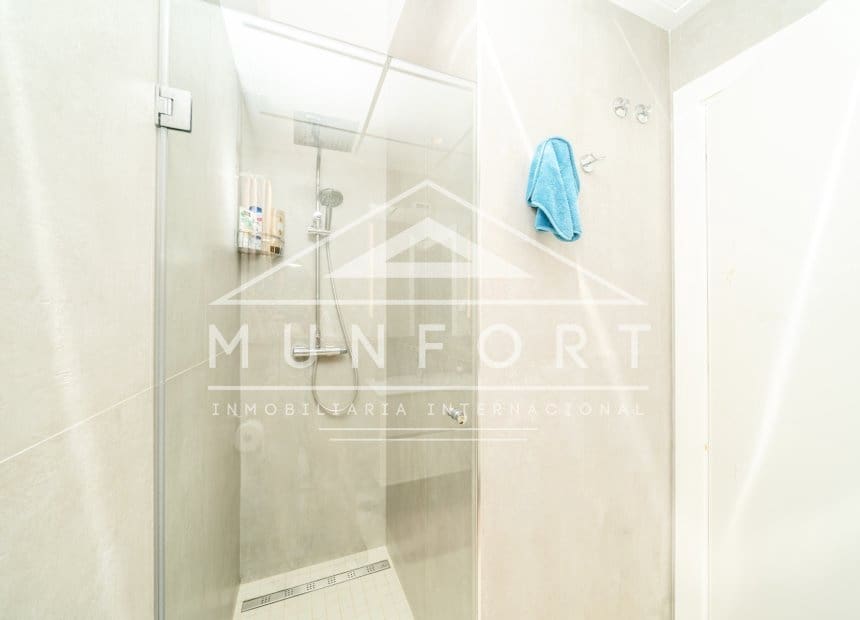 Chalet de 3 habitaciones en San Miguel de Salinas en venta con piscina - 399.000 € (Ref: 9891229)