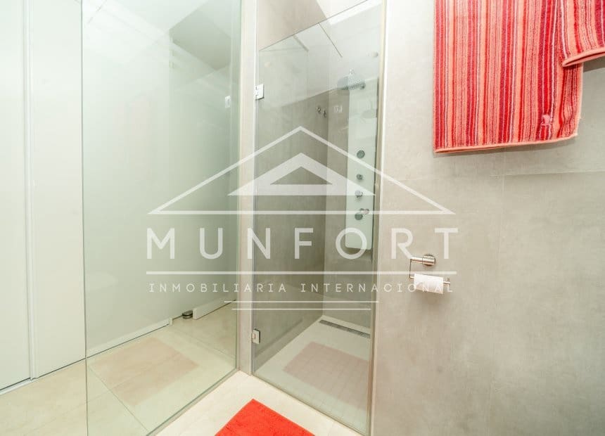 Chalet de 3 habitaciones en San Miguel de Salinas en venta con piscina - 399.000 € (Ref: 9891229)