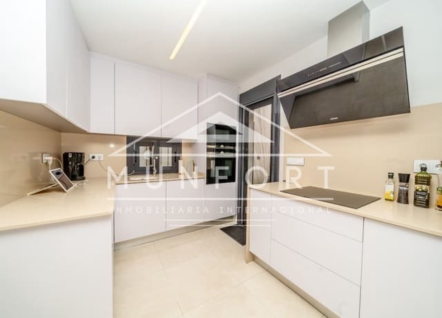 Chalet de 3 habitaciones en San Miguel de Salinas en venta con piscina - 399.000 € (Ref: 9891229)